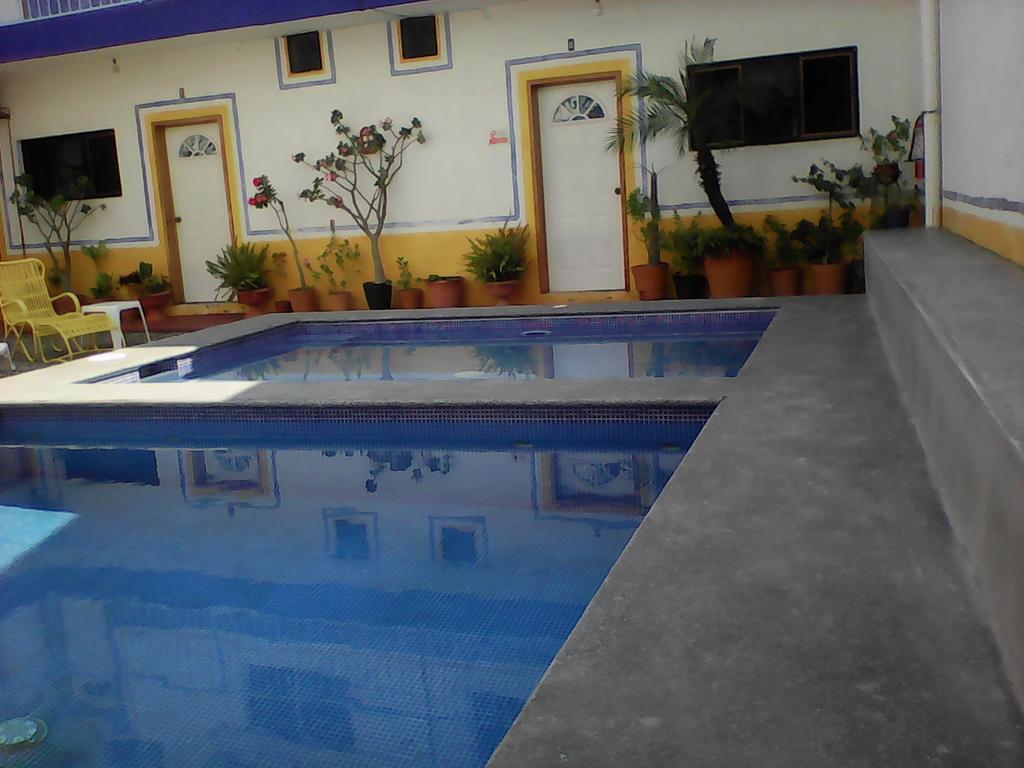 Hotel Sarabi Barra de Navidad Ngoại thất bức ảnh