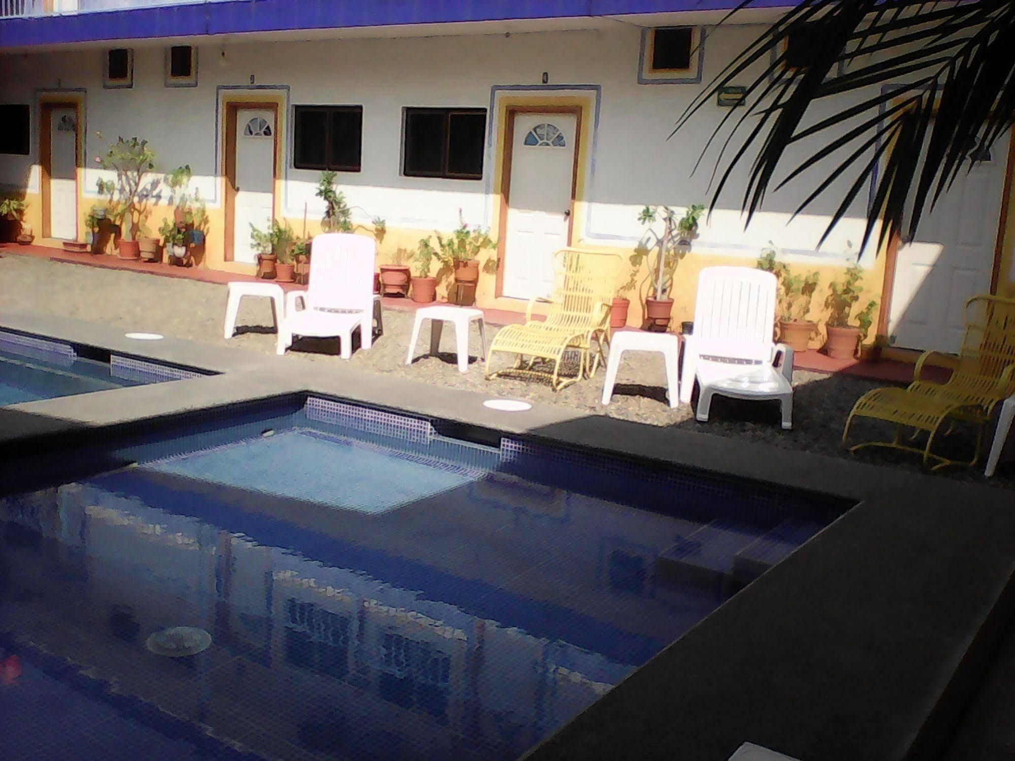 Hotel Sarabi Barra de Navidad Ngoại thất bức ảnh